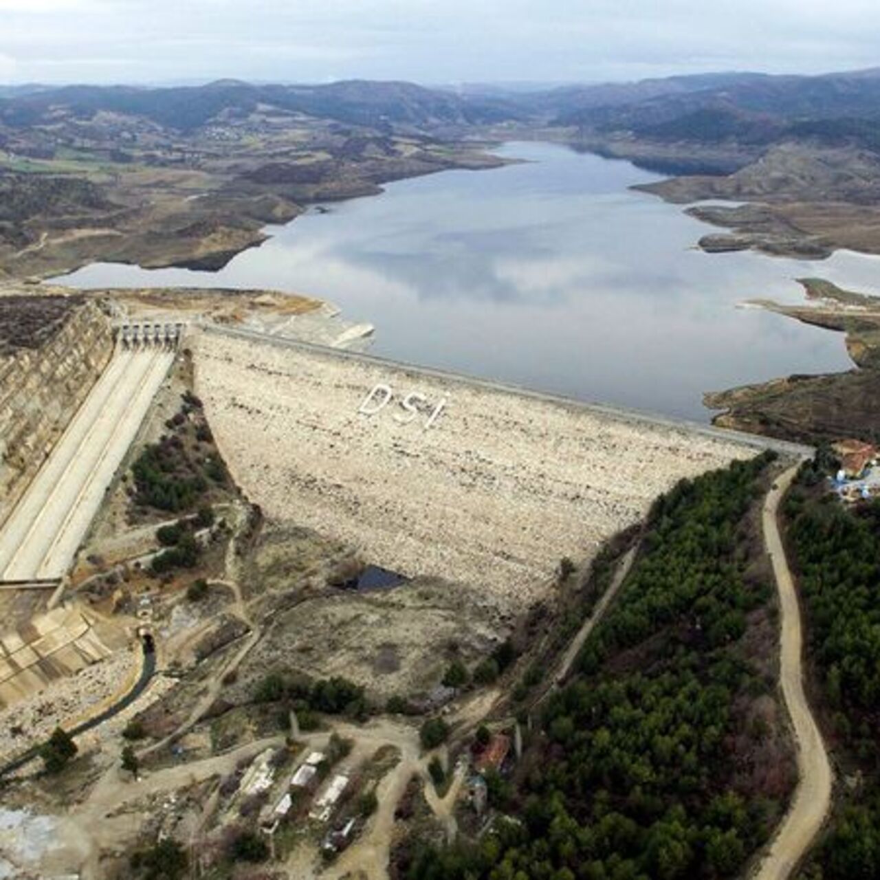 Manisa'da 34 baraj, 13 gölet yapıldı