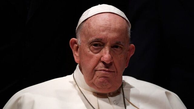 Vatikan: Papa yarın kendisini bekleyenleri selamlayacak