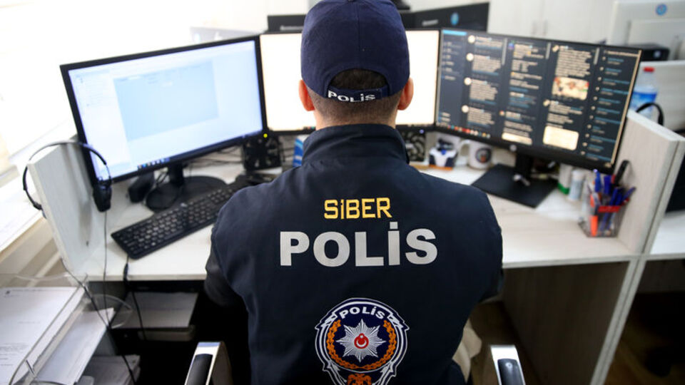 Sosyal medya paylaşımından 94, gösterilerde 343 gözaltı