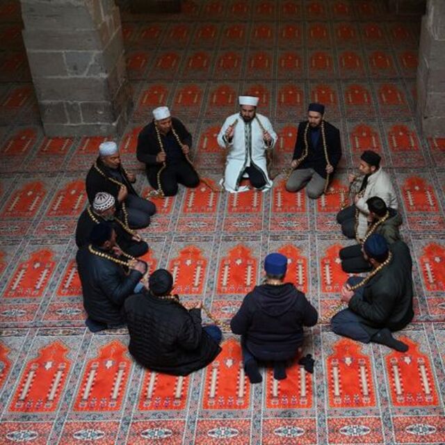 1111 taneli 13 metrelik tarihi tespih