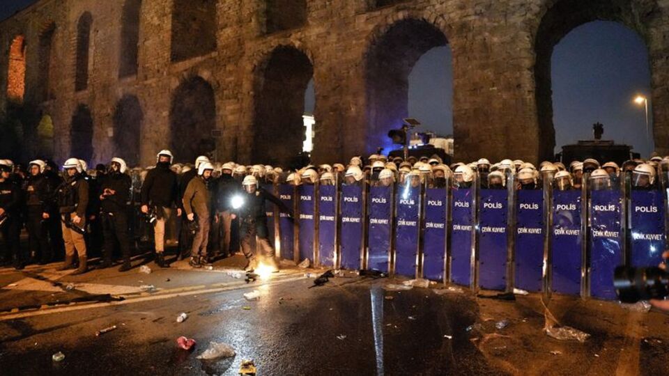 İstanbul'da 4 gün daha gösteri yasağı