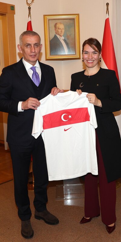 Hacıosmanoğlu’ndan Macaristan Büyükelçisi’ne ziyaret!