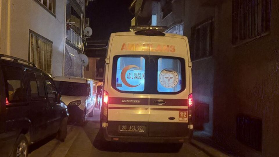 Tartıştığı oğlunu bıçakla yaraladı