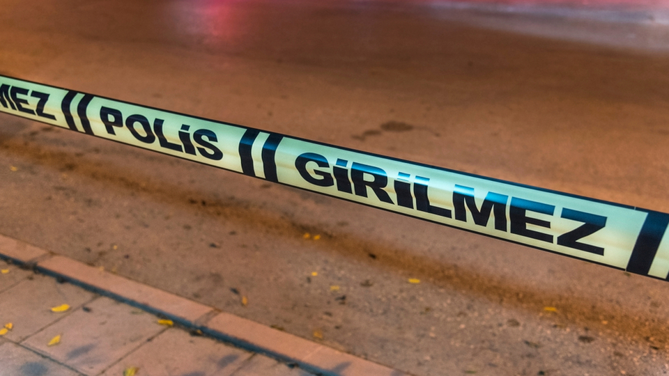 "Muhtara oy verin" kılığına girerek katili yakaladı