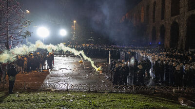 Eylemlerde 323 gözaltı