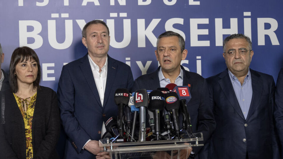 DEM Parti, İBB'yi ziyaret etti