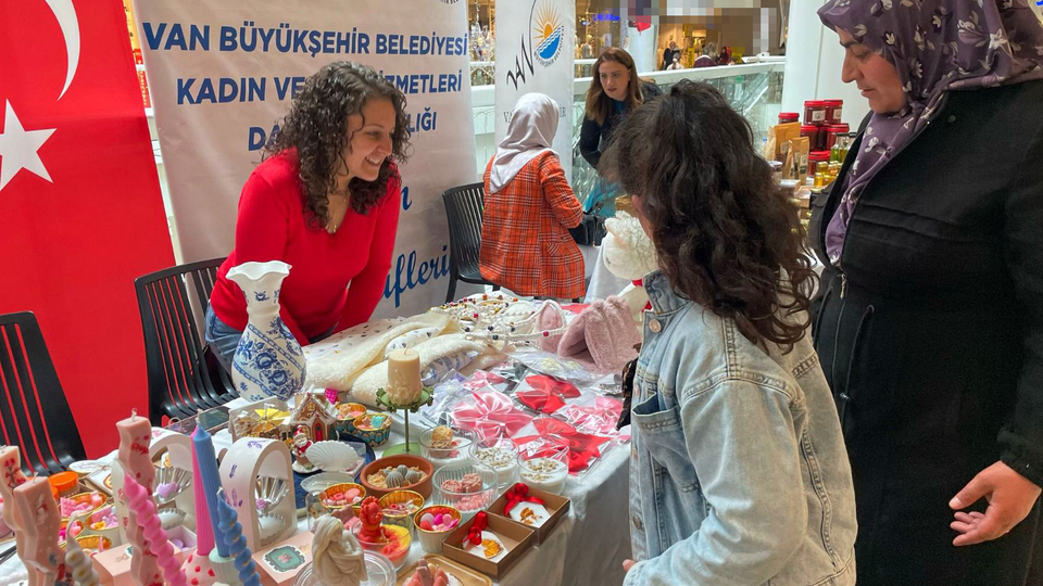 Van'da kadın kooperatifleri ürünlerini tanıttı