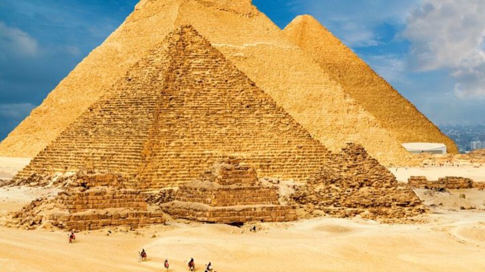 Giza'nın altında gizemli şehir!