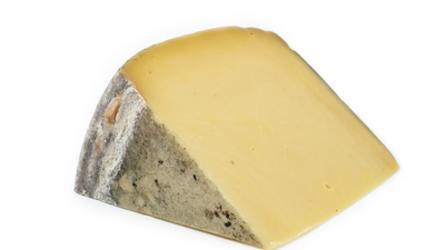 Küflü kaşar yenir mi?