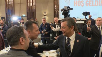 Özel, şehit aileleriyle iftar yaptı