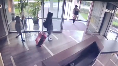 Lüks giyimle kamuflaj! Rezidansa dadandılar!