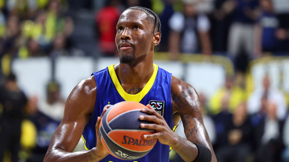 F.Bahçe son saniye basketiyle play-off'ta!