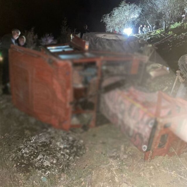 Traktör uçuruma devrildi: 1 ölü