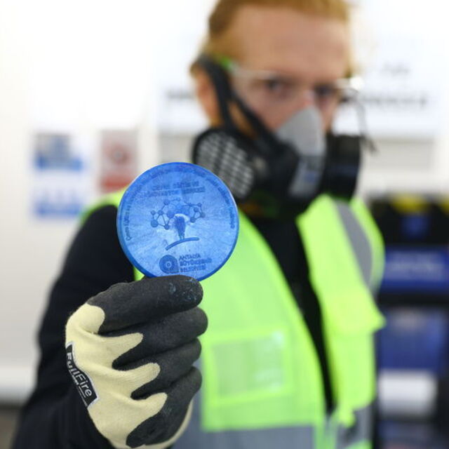 Antalya'da plastik kapaklar ürüne dönüşüyor