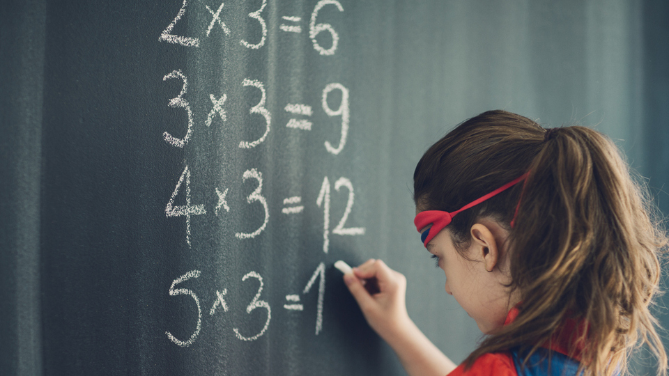 7 24 25 üçgeni açıları