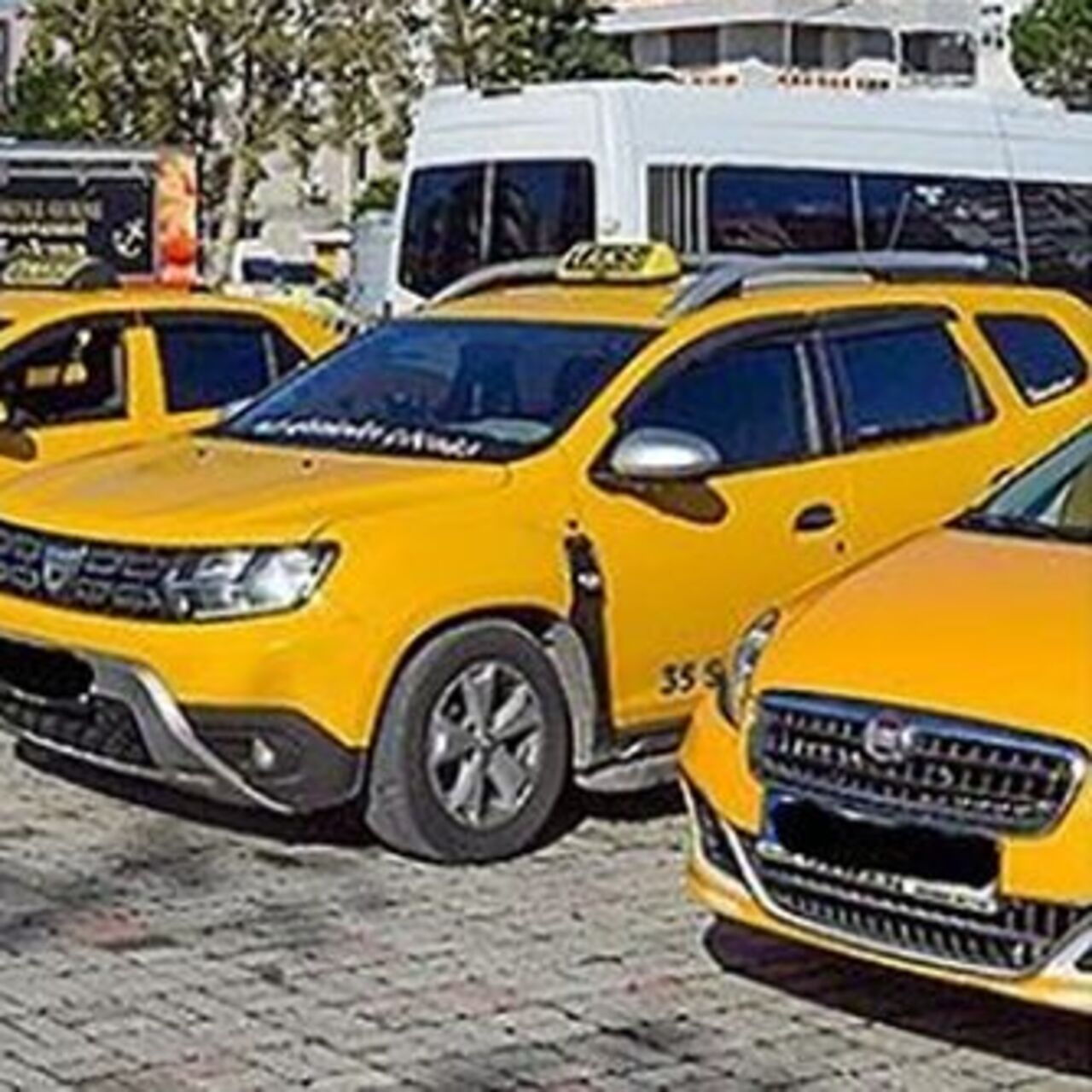 Aliağa'da taksi ücretlerine düzenleme