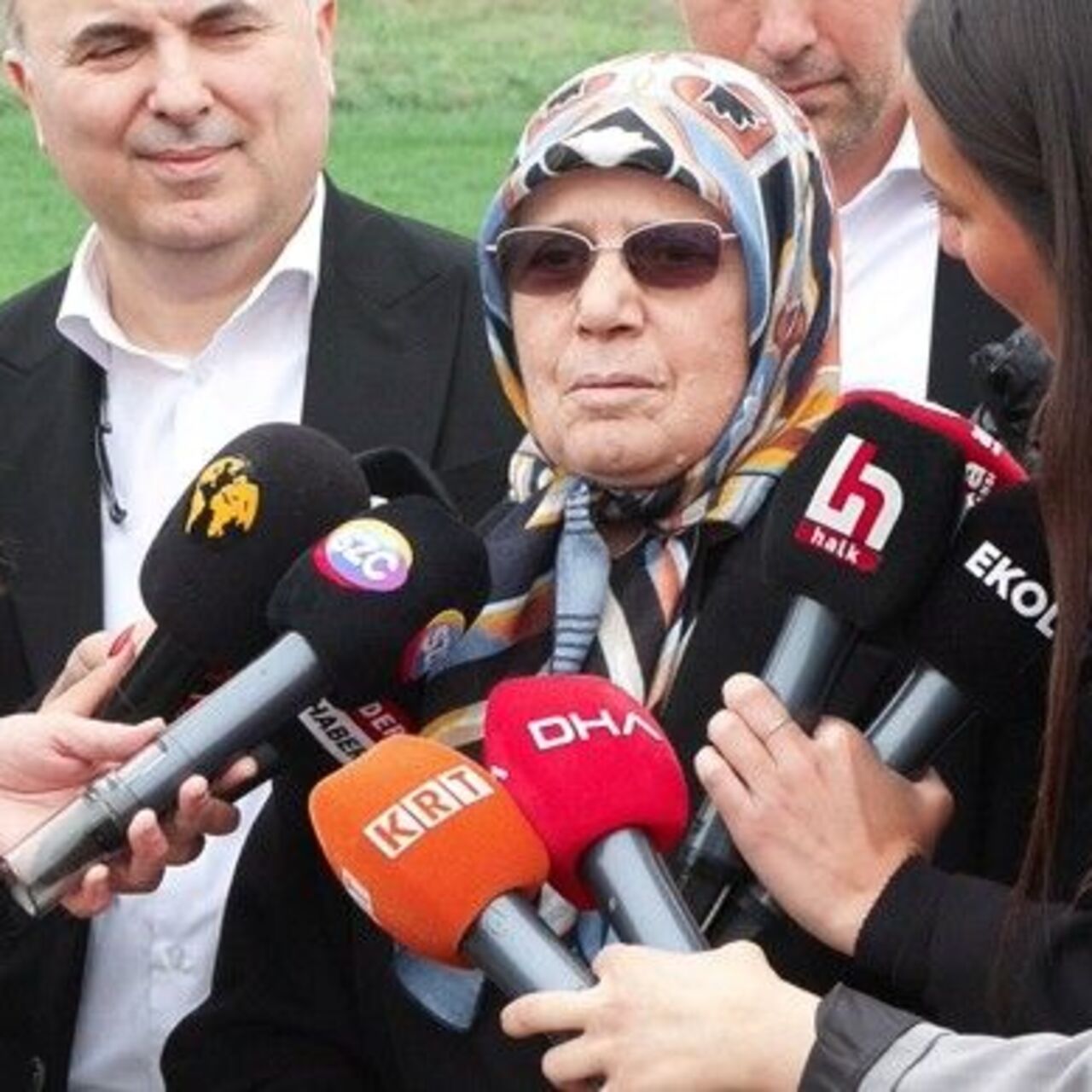 Anne İmamoğlu'ndan oğluna ziyaret
