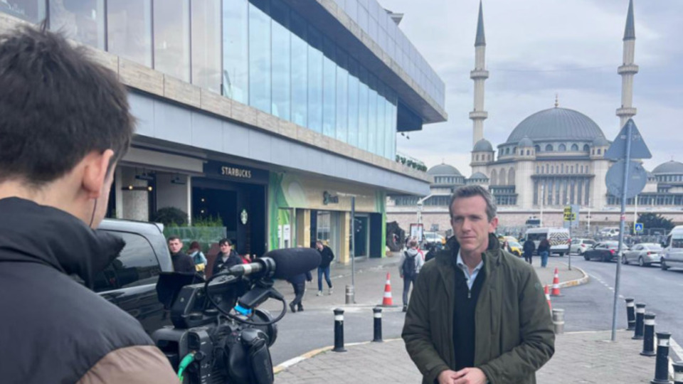 BBC News muhabiri Lowen sınır dışı edildi