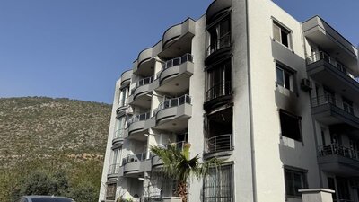 Evdeki yangında 2 kişi dumandan etkilendi