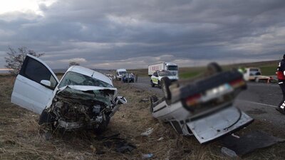 Van'da 3 araç kazaya karıştı: 6 yaralı