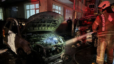 İstanbul'da yanan 6 araç küle döndü