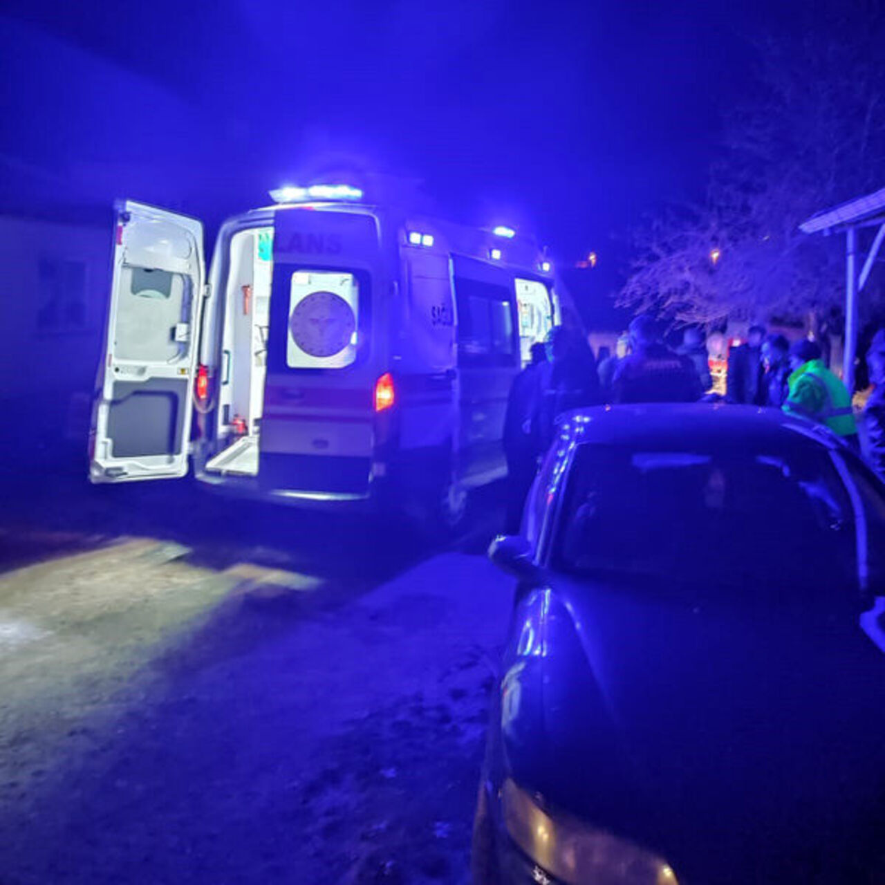 Yangından kurtuldu, kalp krizi geçirdi!