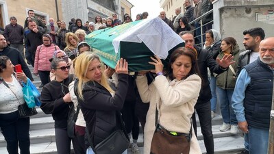 Silahla güç kullanarak içeri girdi ve katliam yaptı!