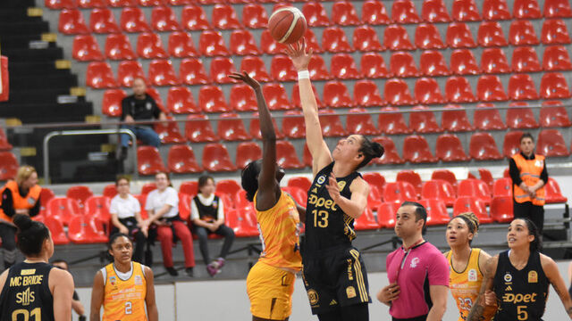 Fenerbahçe Opet çeyrek finalde!