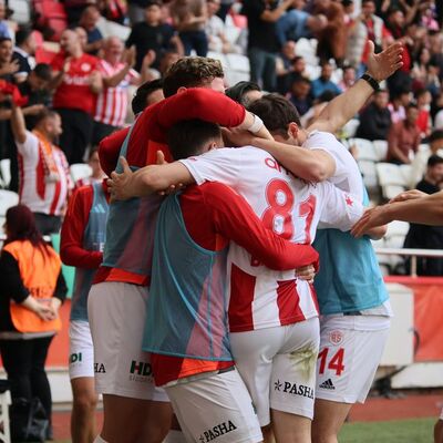 Akdeniz derbisinde kazanan Antalya!