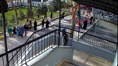 Okul müdürüne yumruklu saldırı kamerada