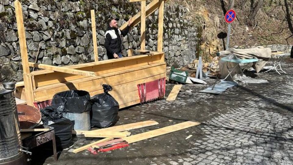 Sümela çevresindeki tezgahlar kaldırıldı