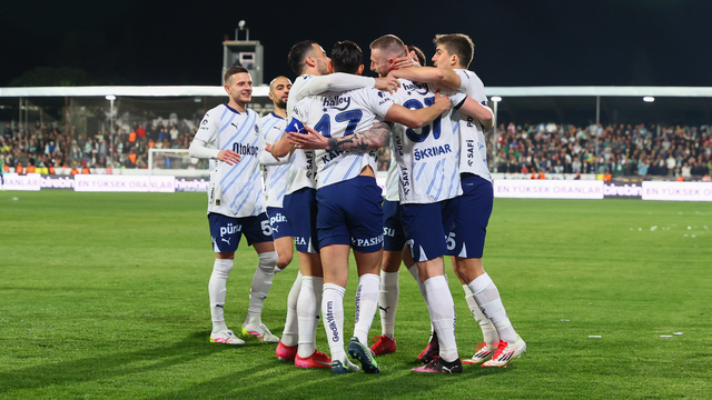 Fenerbahçe, Bodrum'da dört köşe!