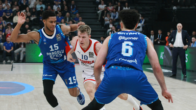 Anadolu Efes, EuroLeague'de seriye bağladı!