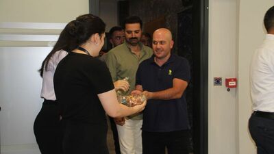 Sosyal mesafeyi koruyarak bayramlaşma önerisi