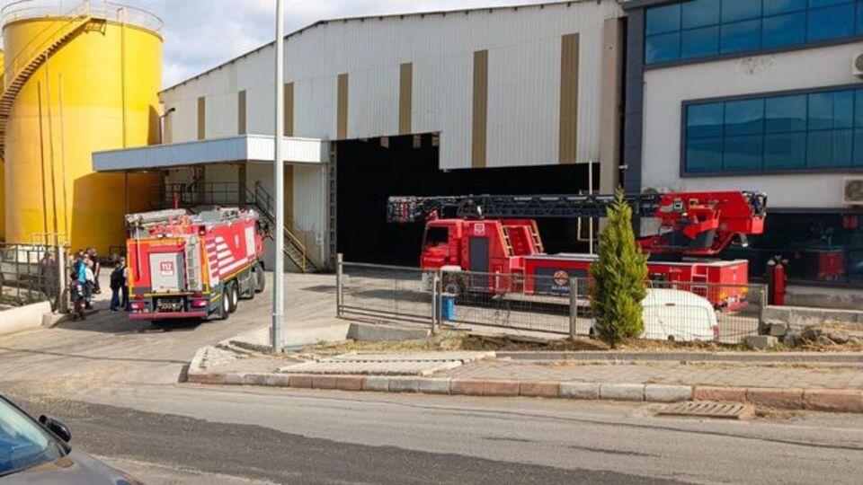 Aliağa'da yağ fabrikasında patlama! 1 ölü, 4 yaralı