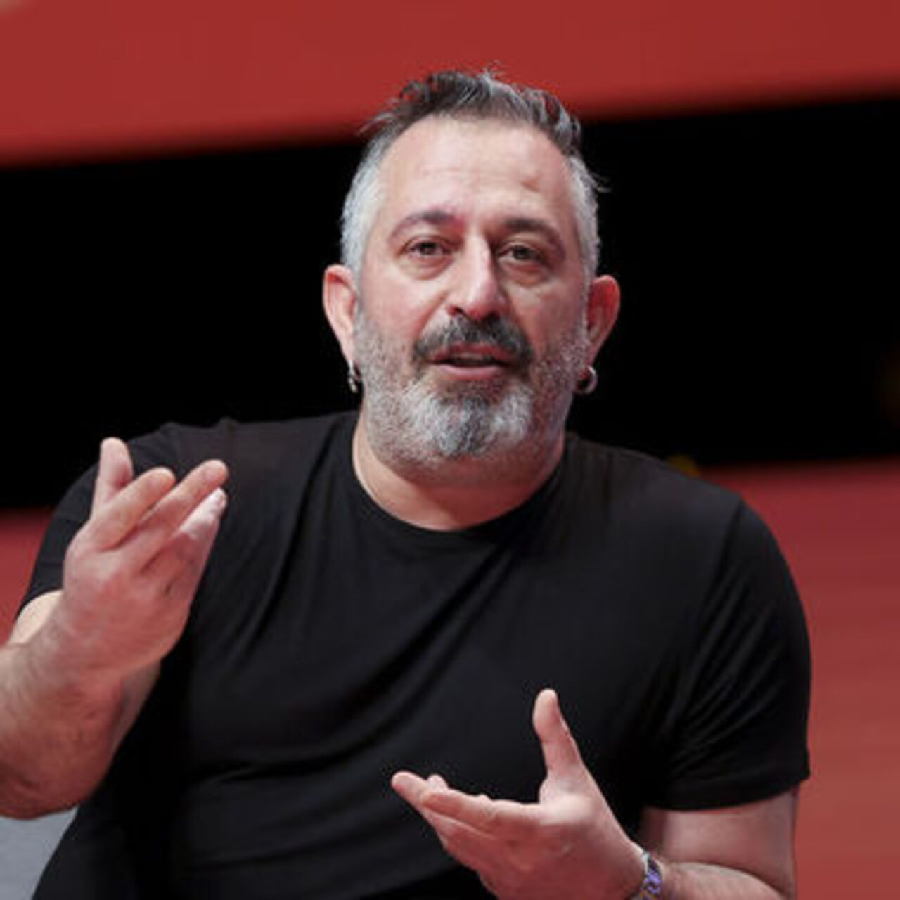 Cem Yılmaz'dan açıklama