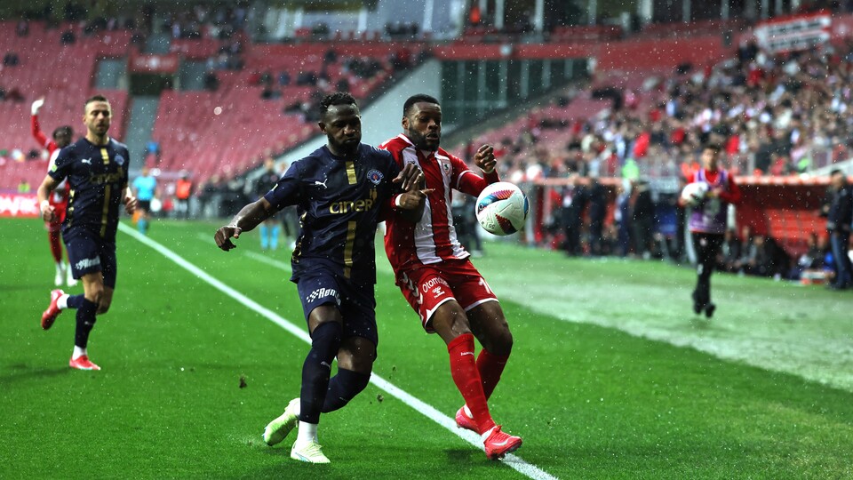 Kasımpaşa ikinci yarıda açıldı!