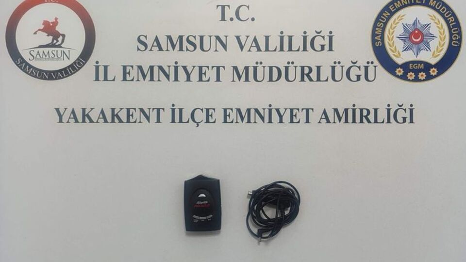 Durdurulan araçta radar tespit cihazı bulundu