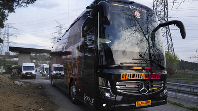 Galatasaray kafilesi, Tüpraş Stadyumu'nda!