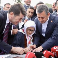 CHP lideri Özel Trabzon'da