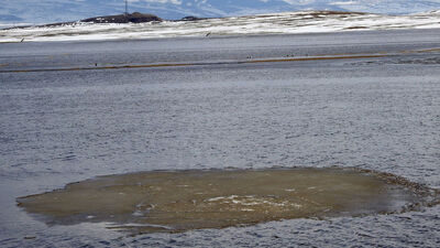 Karlar eridi, nehir taştı!