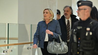 Le Pen yolsuzluktan suçlu bulundu