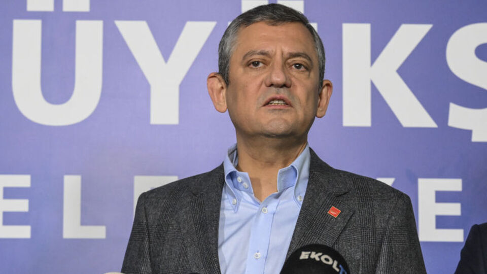 Özel'den Saraçhane'de açıklamalar