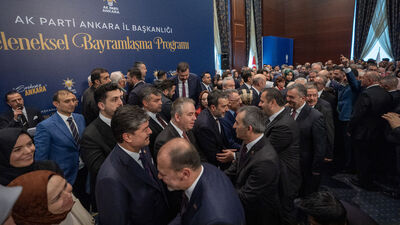 AK Parti'de geleneksel bayramlaşma