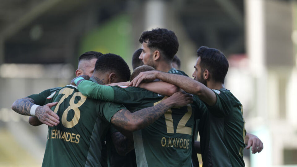 Esenler Erokspor evinde zorlanmadı!