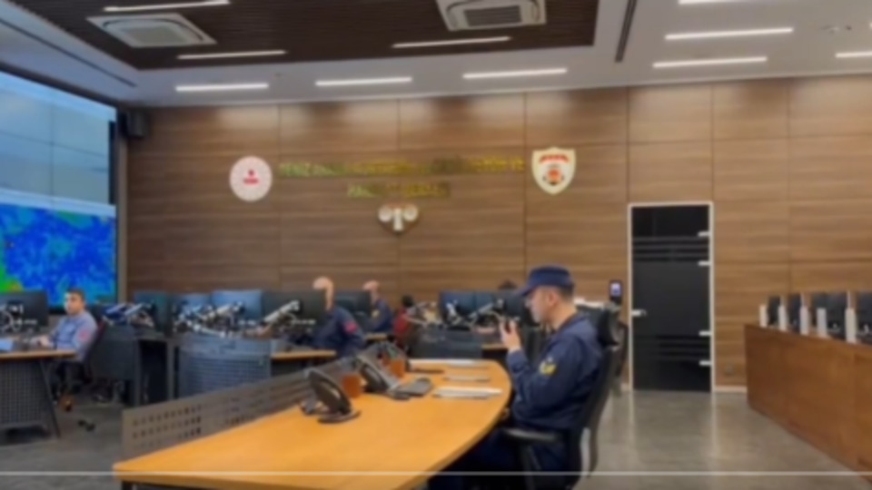 Telsizle bayramlarını kutladı