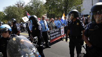 ABD, Beyazlar için mülteci başvuru merkezi açacak