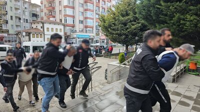 Restoranda bıçaklı kavga: 1 ölü, 3 yaralı