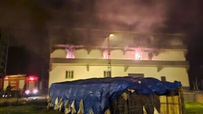 Terlik fabrikasında alevler yükseldi