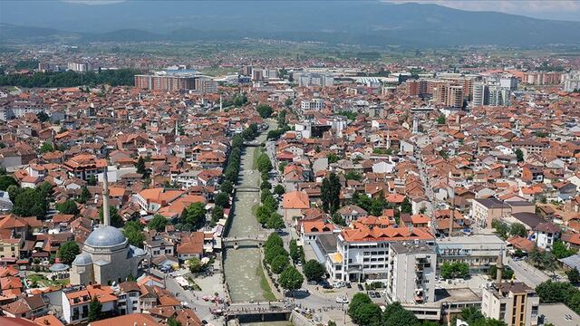 Kosova'da postaneye el bombası atıldı
